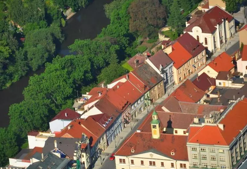ホテル Na Hradbách