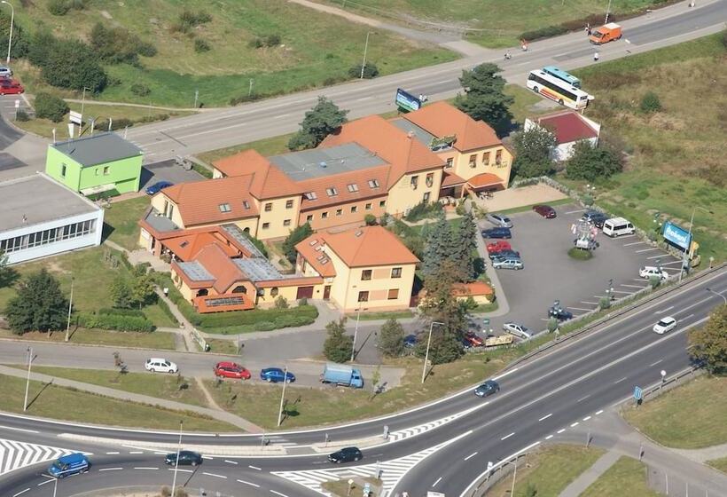 ホテル Relax U Drsů