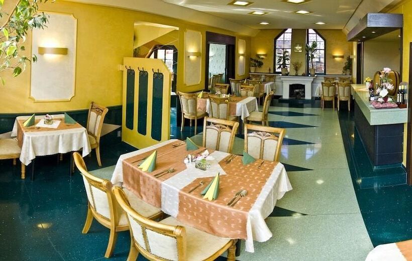 ホテル Relax U Drsů