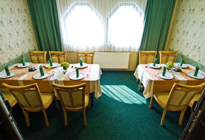 ホテル Relax U Drsů