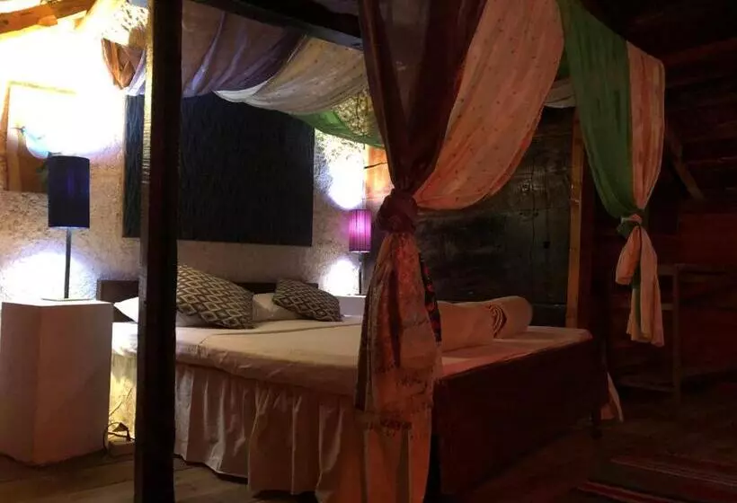 Hotel The Kandyan Manor By Bhathiya & Suzy