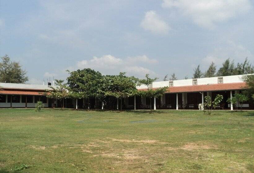 Hotelli New White Sand Beach