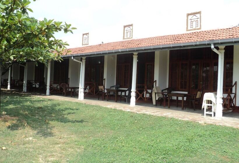 Hotelli New White Sand Beach