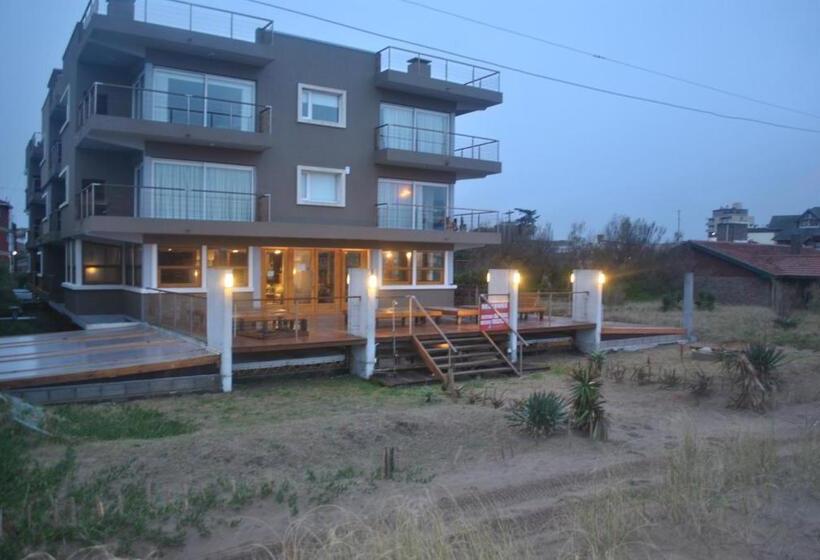 استراحتگاه Complejo Sakura