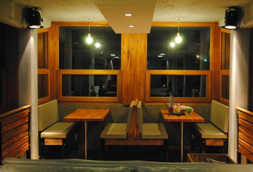 استراحتگاه Complejo Sakura