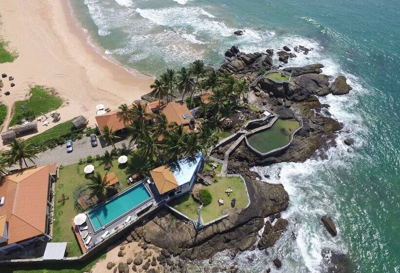 Scarlet White Resort