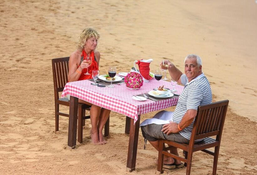 Scarlet White Resort