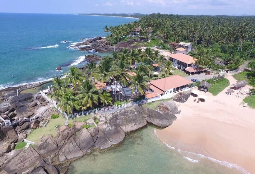 Scarlet White Resort