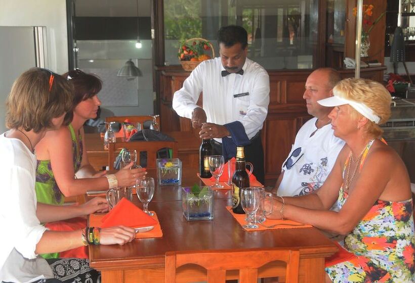 Scarlet White Resort