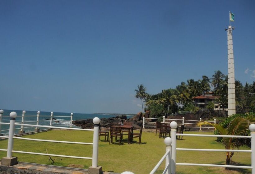 Scarlet White Resort