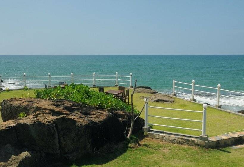 Scarlet White Resort