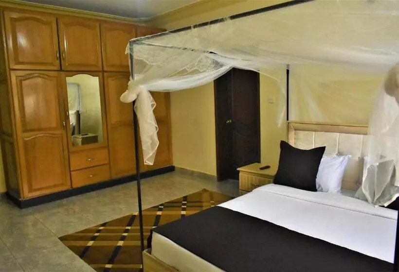 پانسیون Ezeife Guesthouse