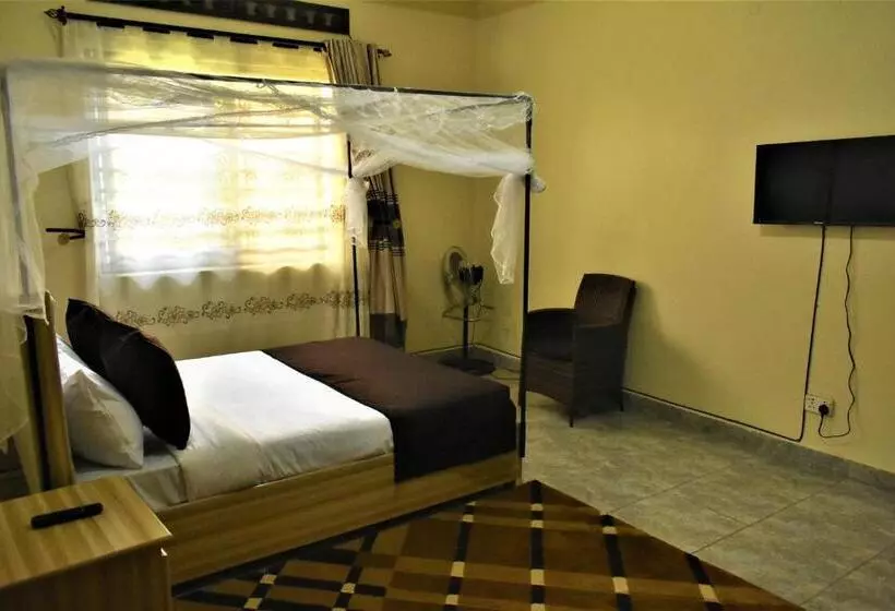 پانسیون Ezeife Guesthouse