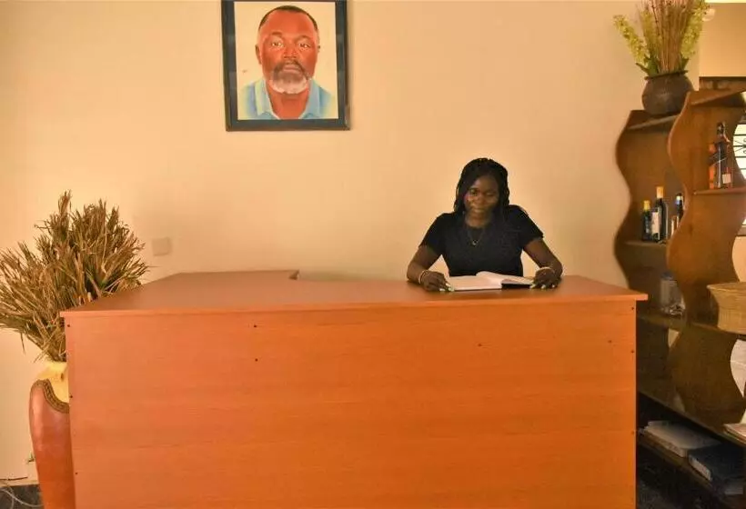 پانسیون Ezeife Guesthouse