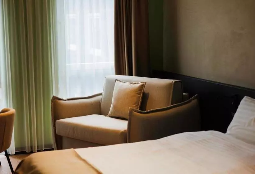 هتل 1863 Boutique