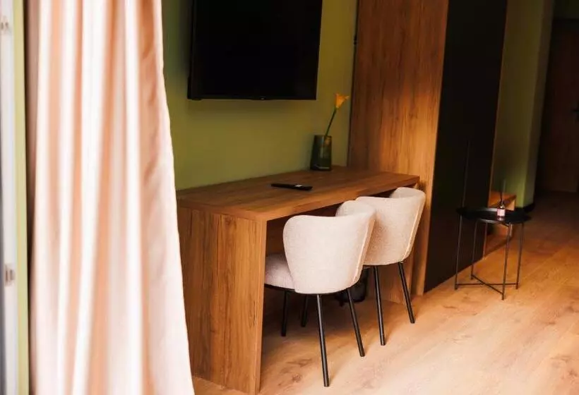 هتل 1863 Boutique