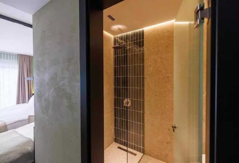 هتل 1863 Boutique