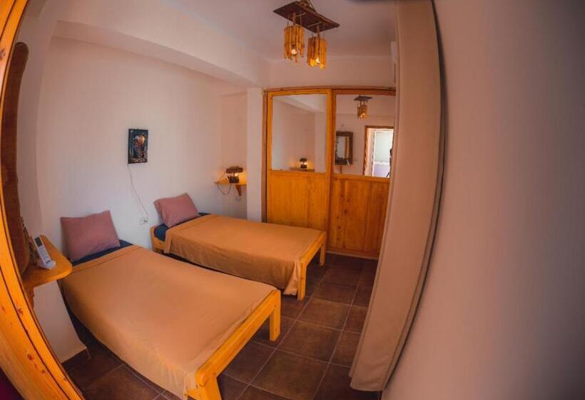 هاستل Club Red Dahab Motel