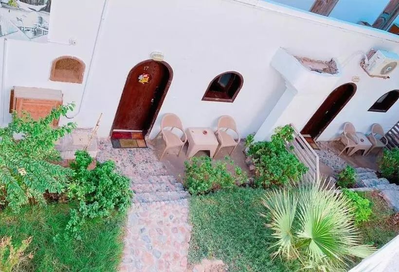هاستل Club Red Dahab Motel