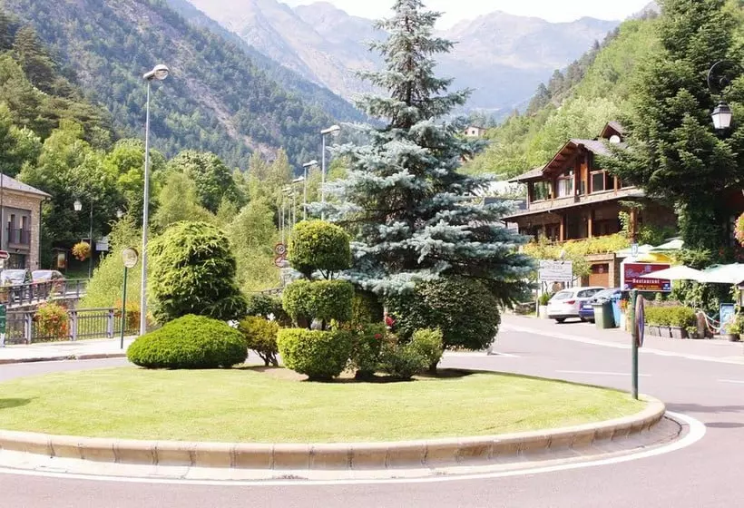 تختخواب و صبحانه Chalet Janet Erts