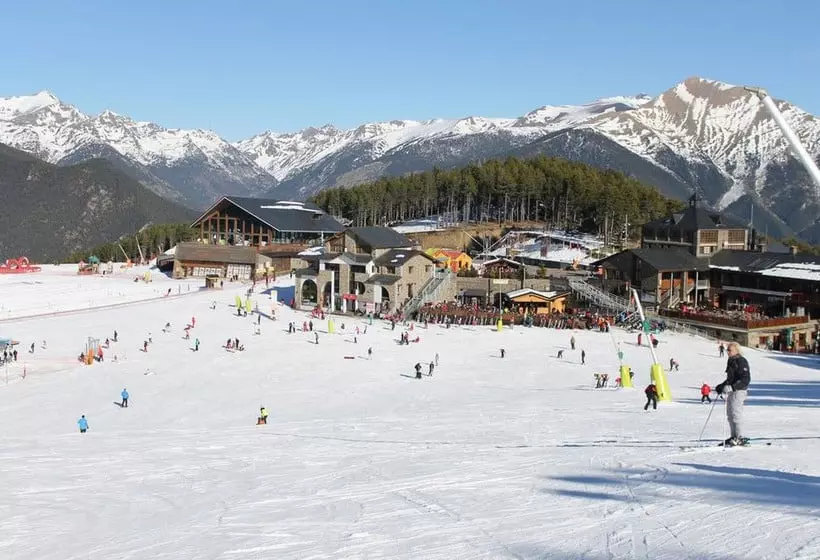تختخواب و صبحانه Chalet Janet Erts