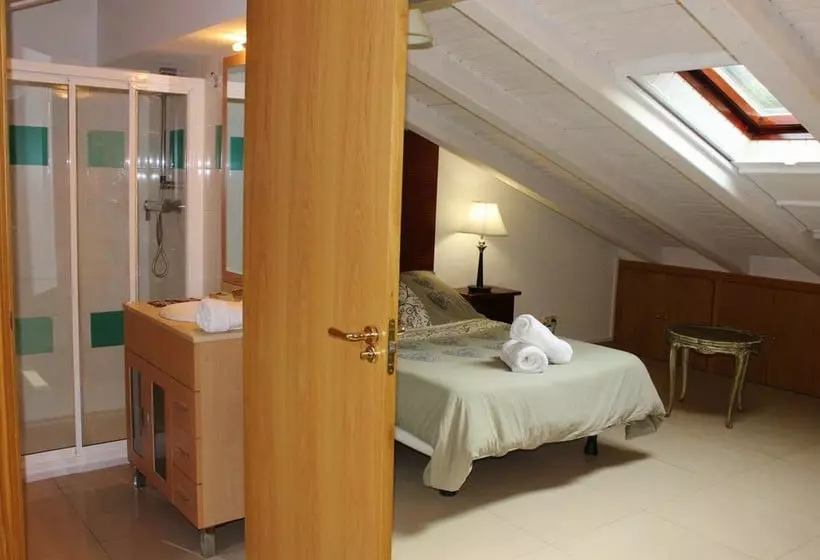 تختخواب و صبحانه Chalet Janet Erts