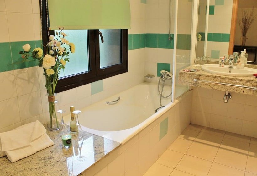 تختخواب و صبحانه Chalet Janet Erts