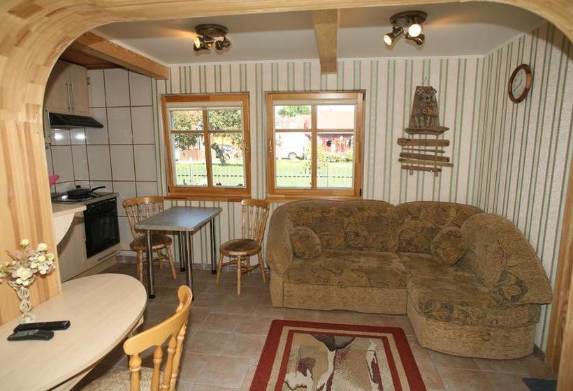 تختخواب و صبحانه Naglis