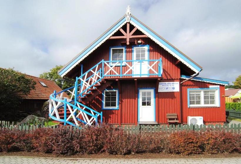 تختخواب و صبحانه Naglis