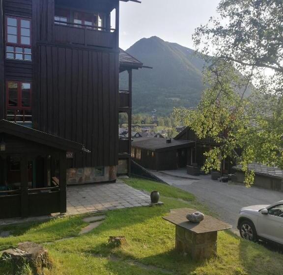 Fossheim Hotel Lom