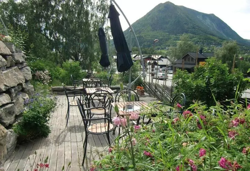 Fossheim Hotel Lom