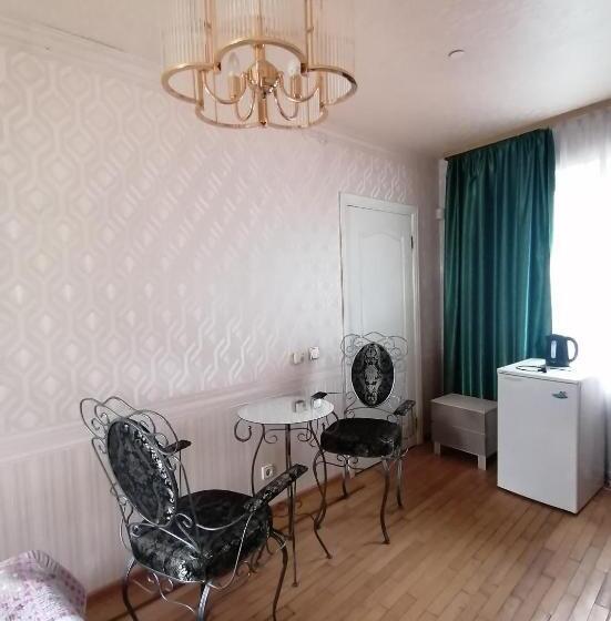 هتل Guest House Krista