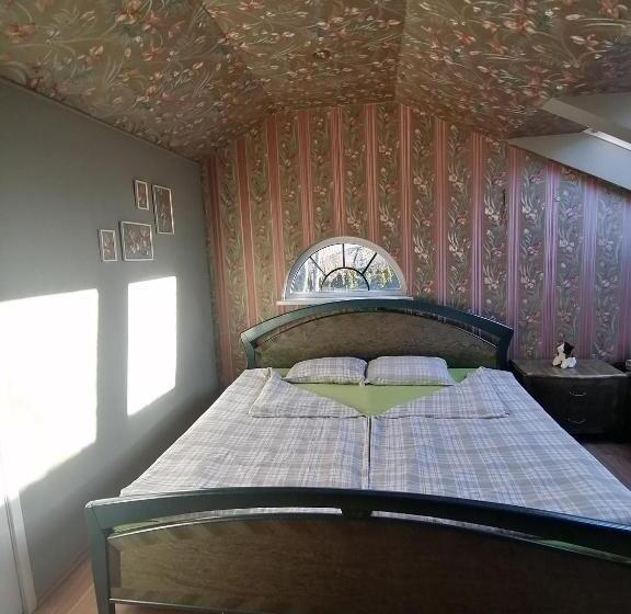 هتل Guest House Krista