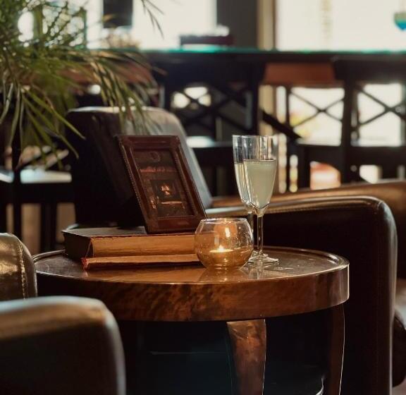 בית מלון כפרי Höllviksnäs Möten Mat Logi