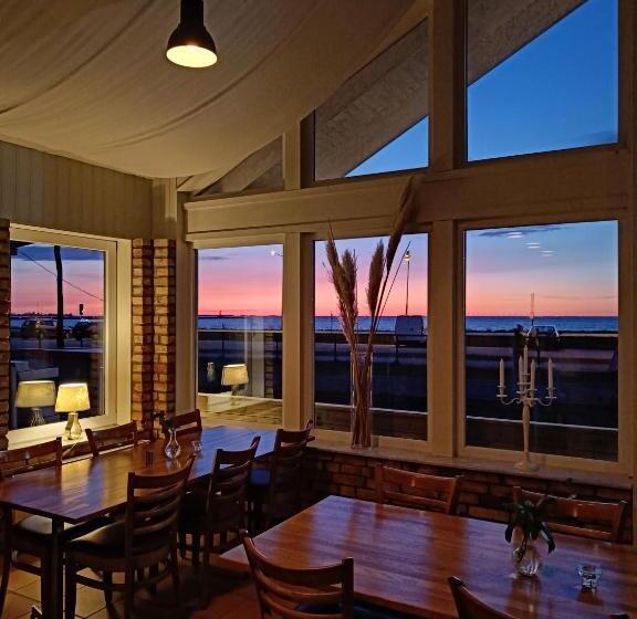 בית מלון כפרי Höllviksnäs Möten Mat Logi