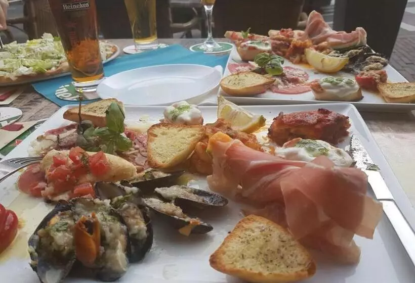 هتل Restaurant La Piazza