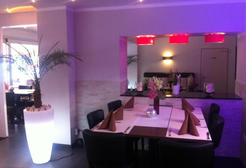 ホテル Restaurant La Piazza