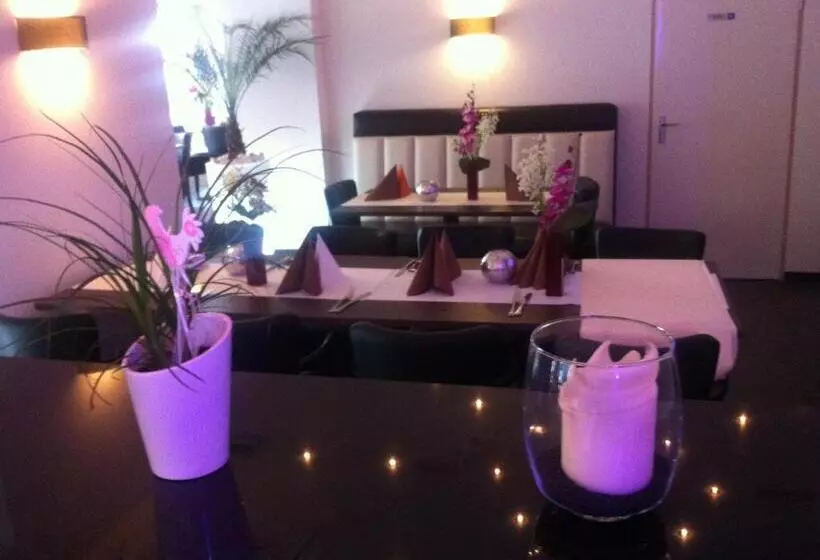 هتل Restaurant La Piazza