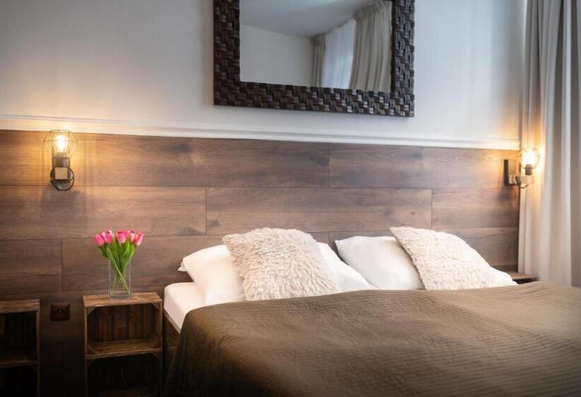 בית מלון כפרי U šuláka