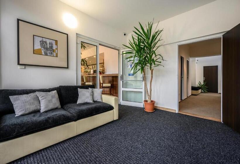 בית מלון כפרי U šuláka