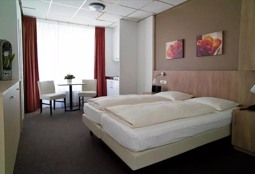 Hotelli Sleeping By Van Beelen