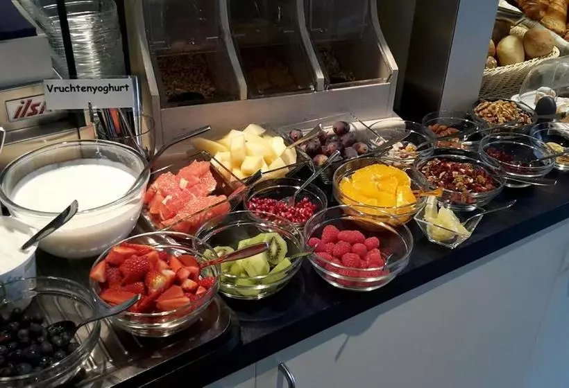 Hotelli Sleeping By Van Beelen