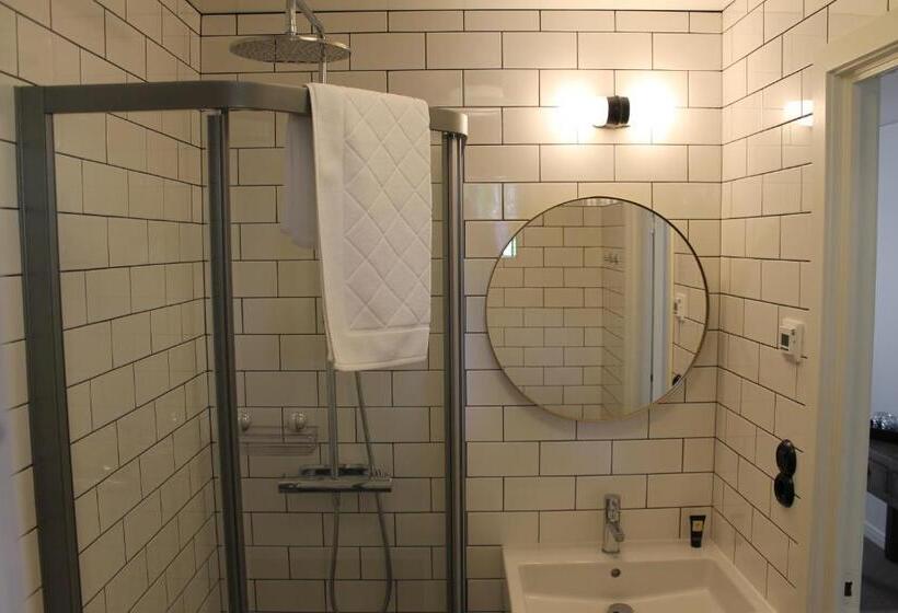 هتل Värdshuset Lindgården