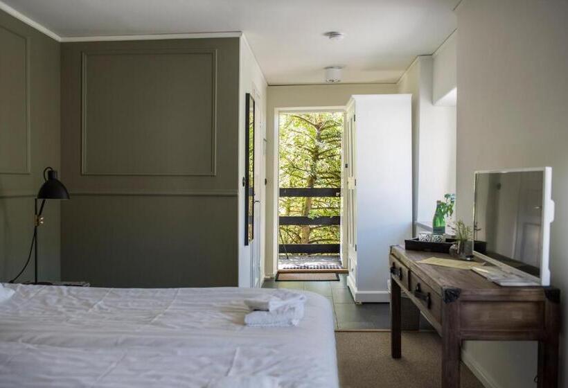 هتل Värdshuset Lindgården