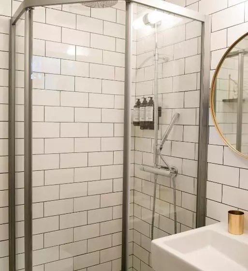 هتل Värdshuset Lindgården