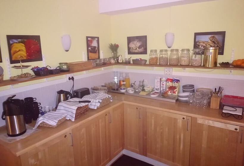 L Zlafen Bed And Breakfast