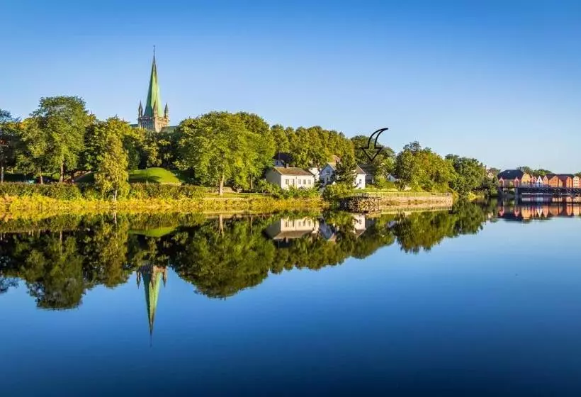 تختخواب و صبحانه Nidaros Pilegrimsgård Hotell