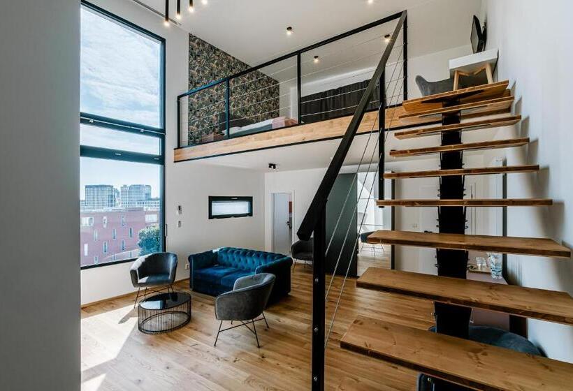 Vv Hotel & Apartments