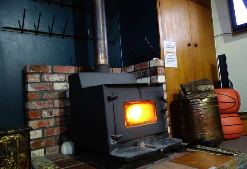 Albergue Big Tree Lodge Methven