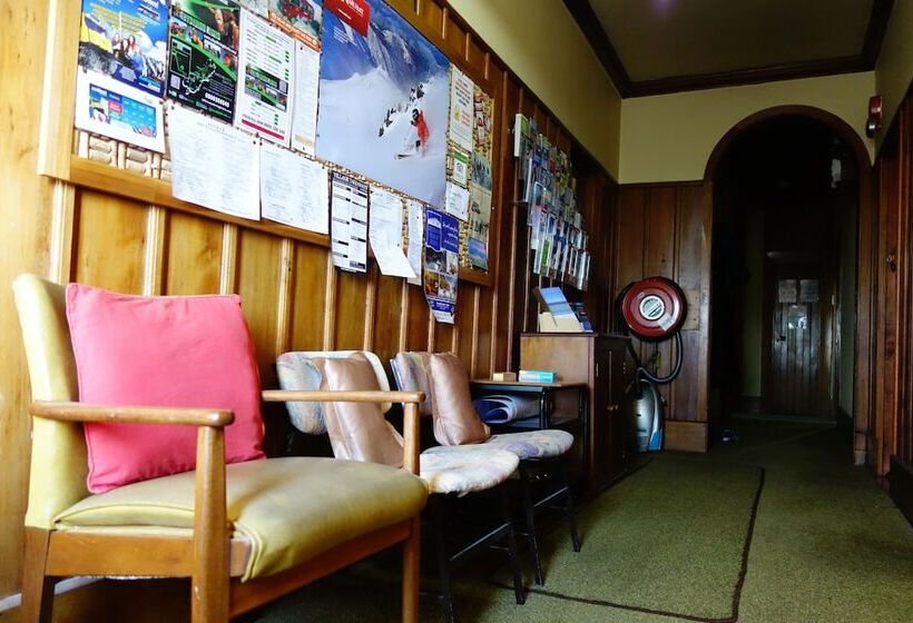 Albergue Big Tree Lodge Methven